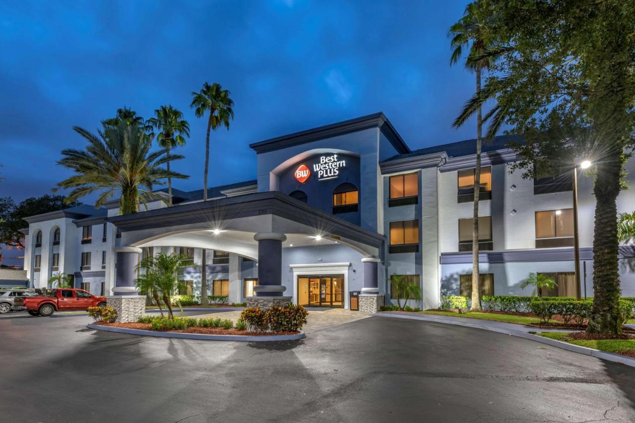 Best Western Plus Orlando East - UCF Area Alafaya Exterior foto